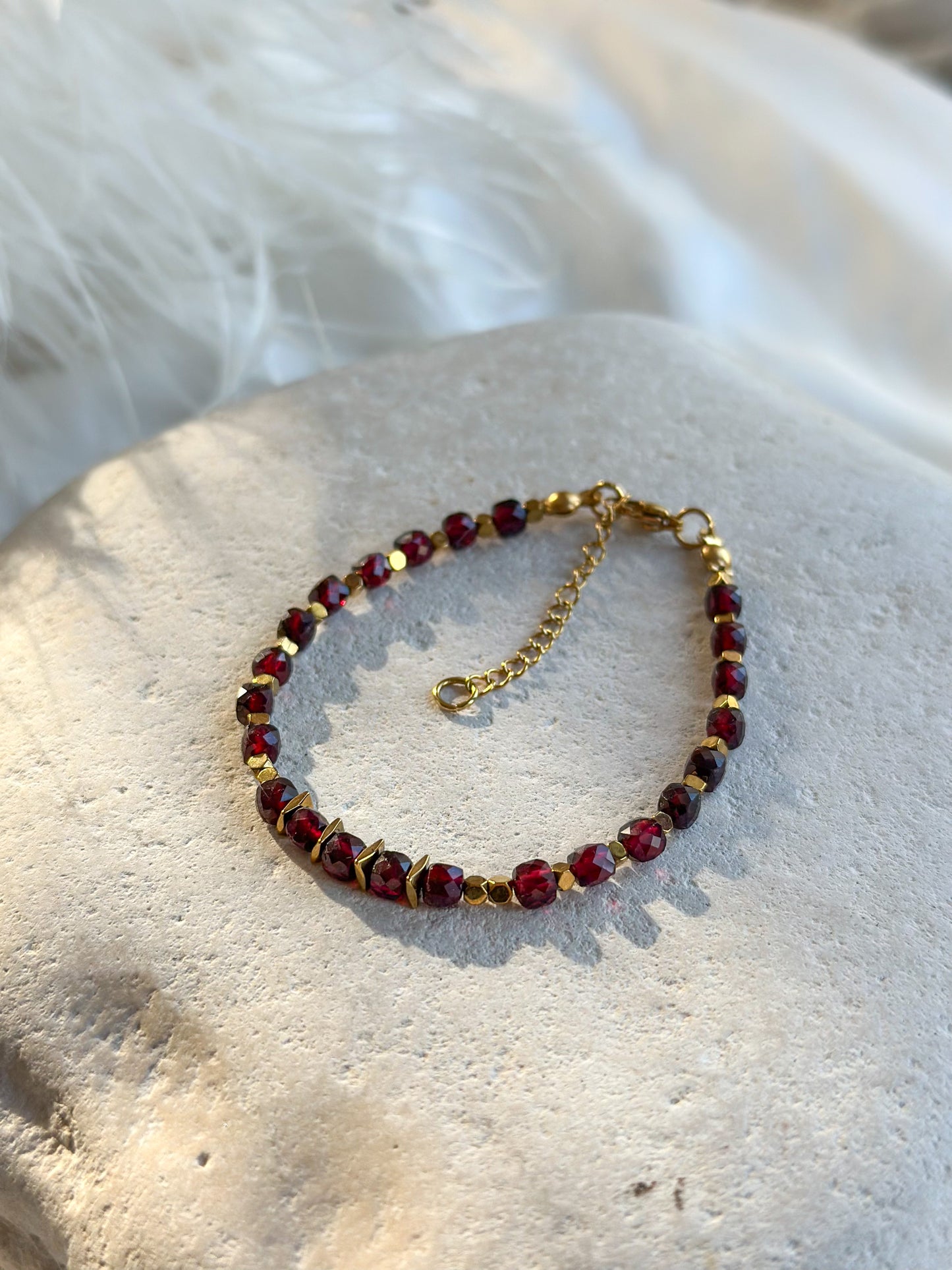 SERAPHINA BRACELET Garnet