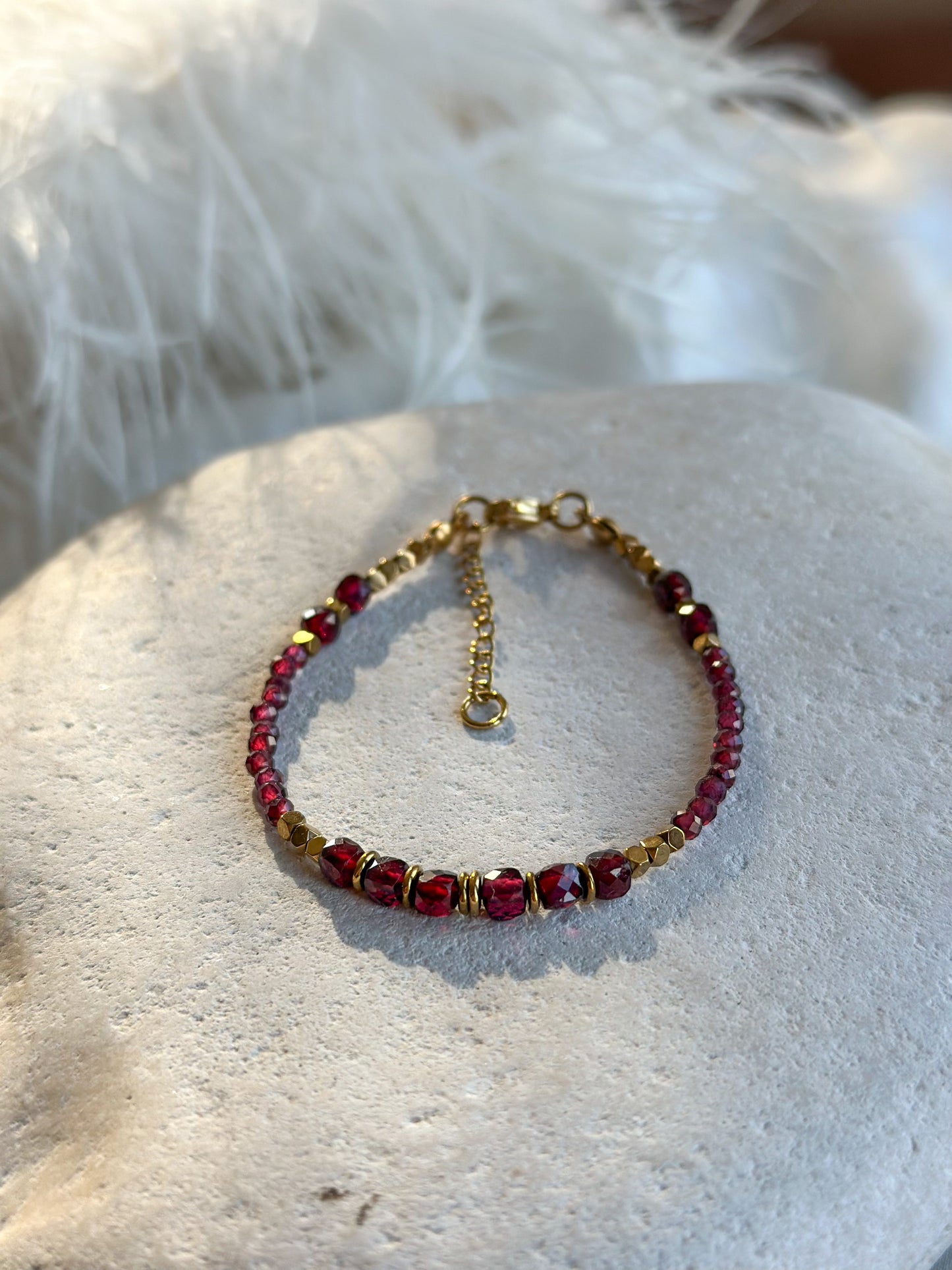 ALTHEA BRACELET Garnet