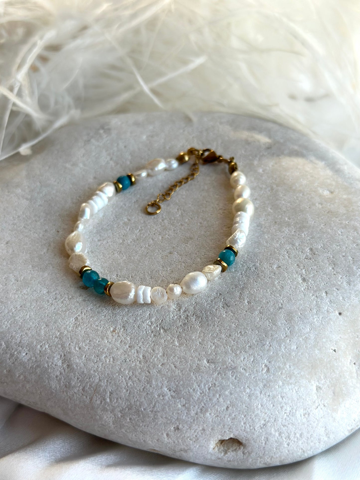 Βραχιόλι με μαργαριτάρι και απατίτη