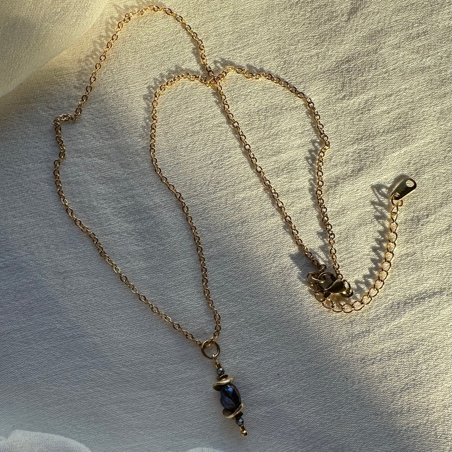 Black pearl pendant chain