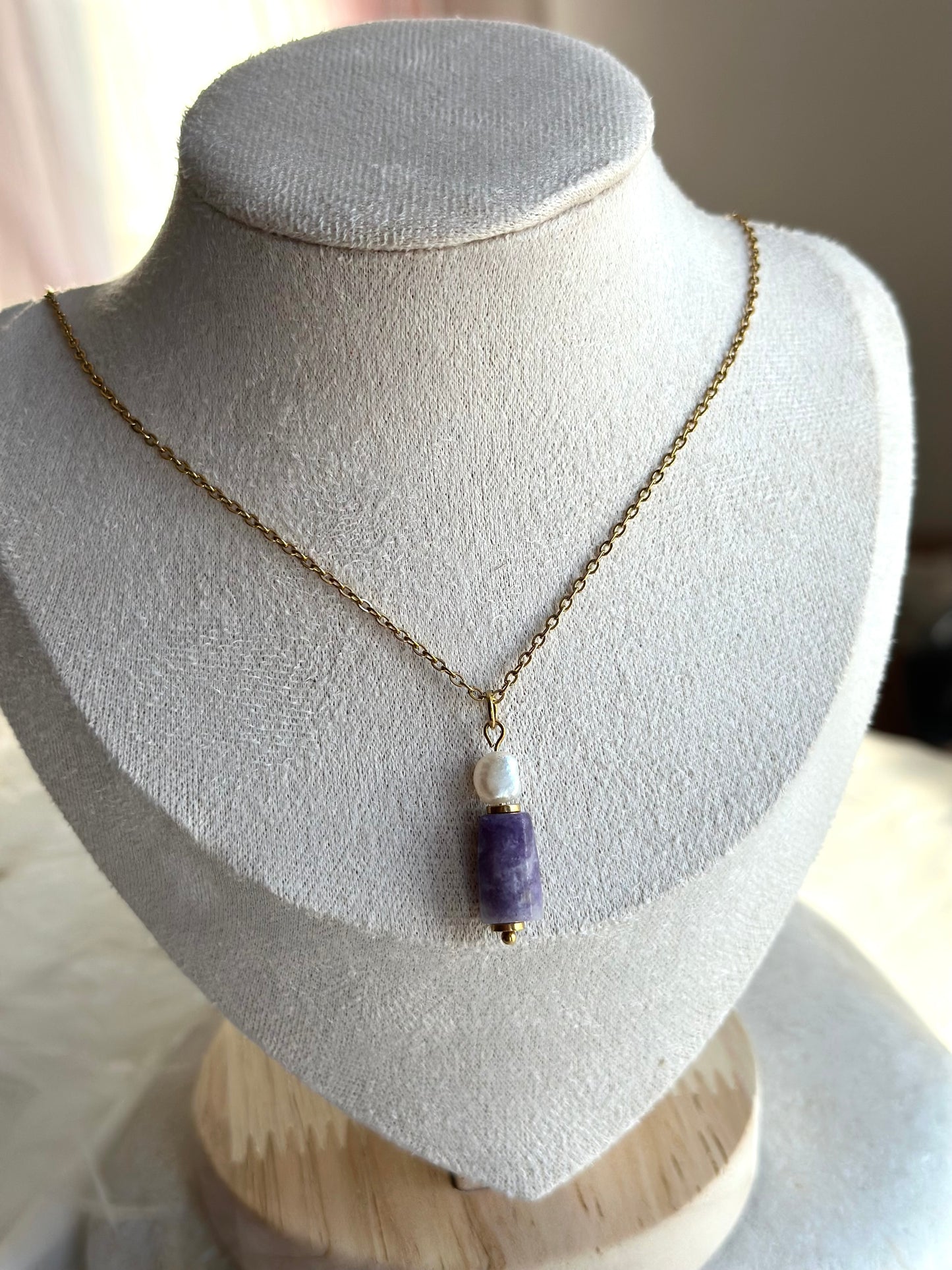 Κολιέ με μαργαριτάρι λεπιδόλιθου