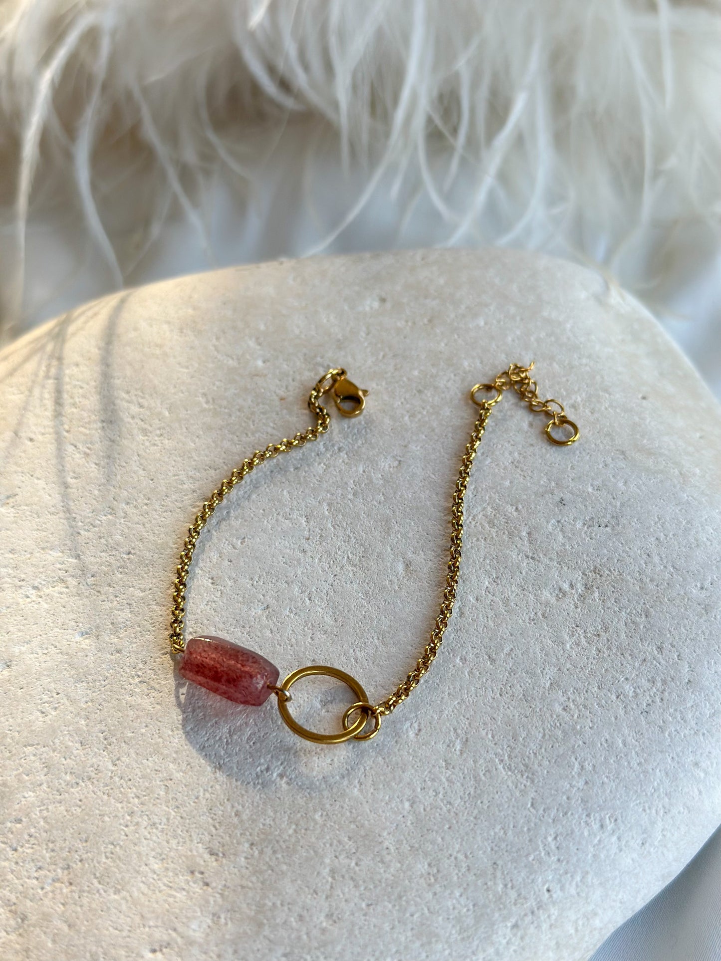 THEA BRACELET Strawberry Quarz