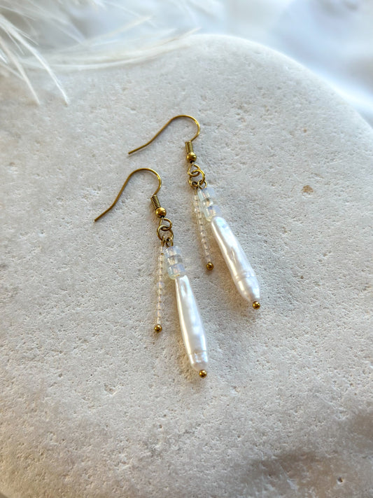 DAPHNE EARRINGS                  Opal