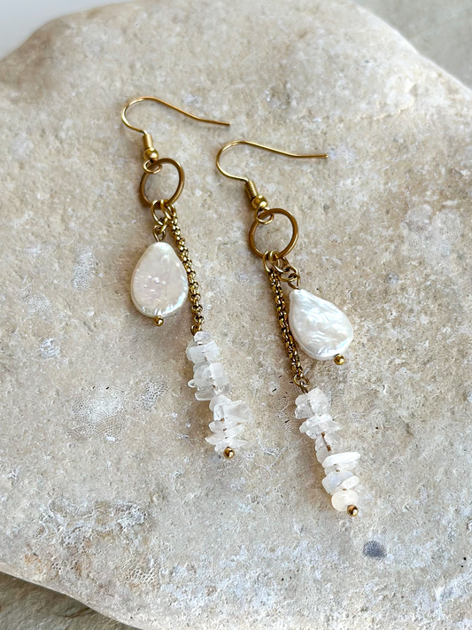 PHOEBE EARRINGS       Moonstone