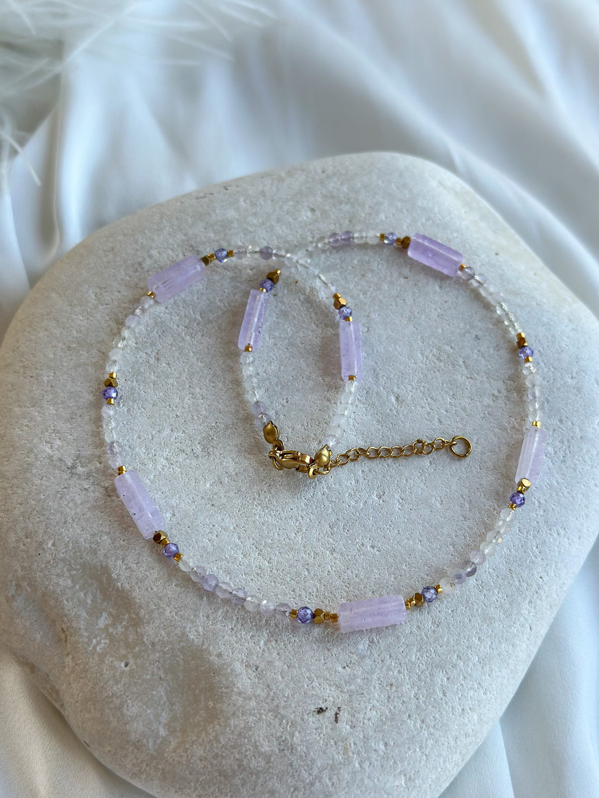 LYRA NECKLACE                     Amethyst
