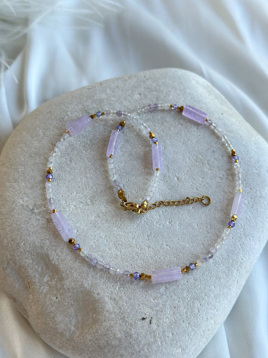LYRA NECKLACE                     Amethyst