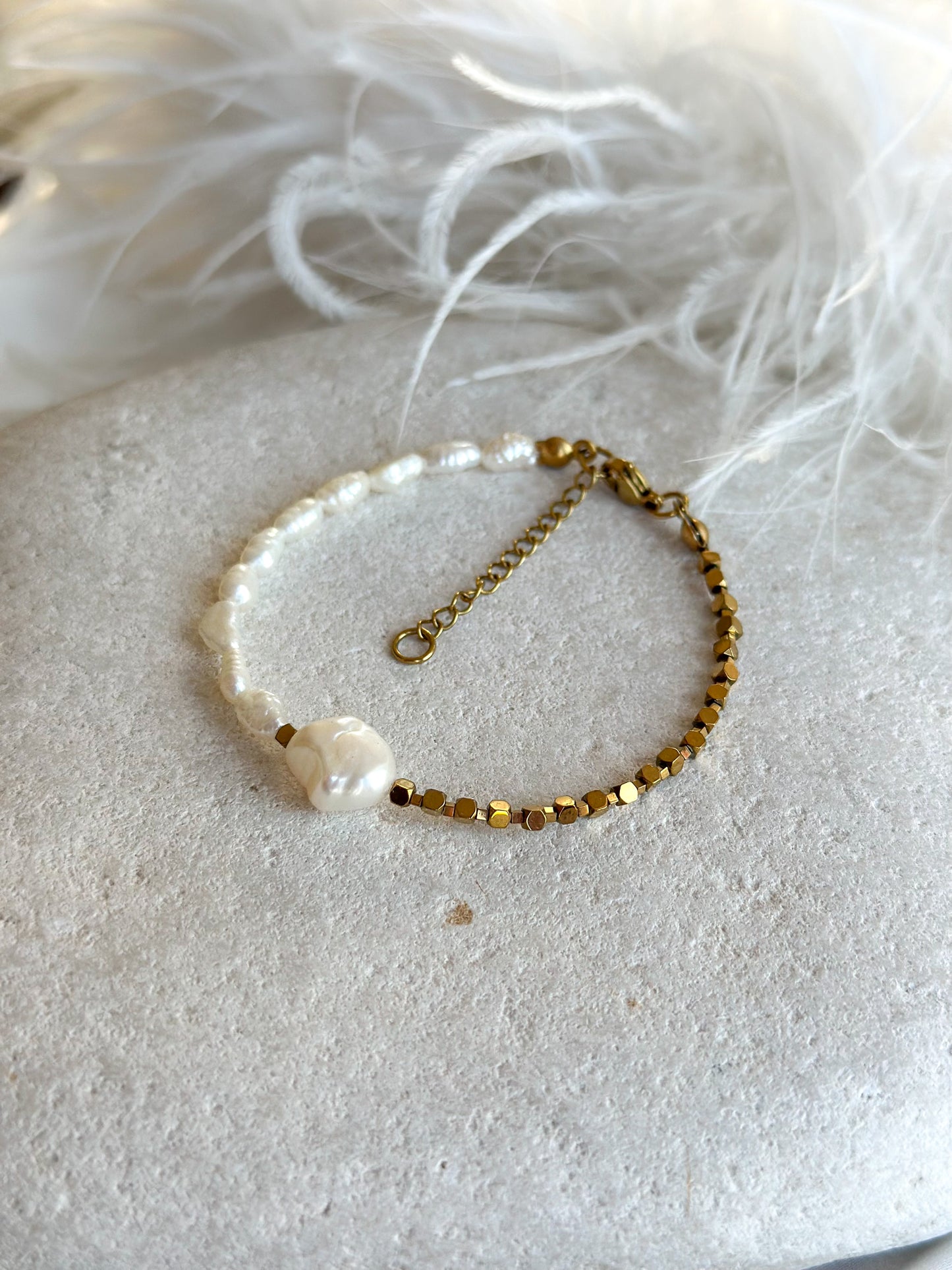 NERIDA BRACELET              Hämatit