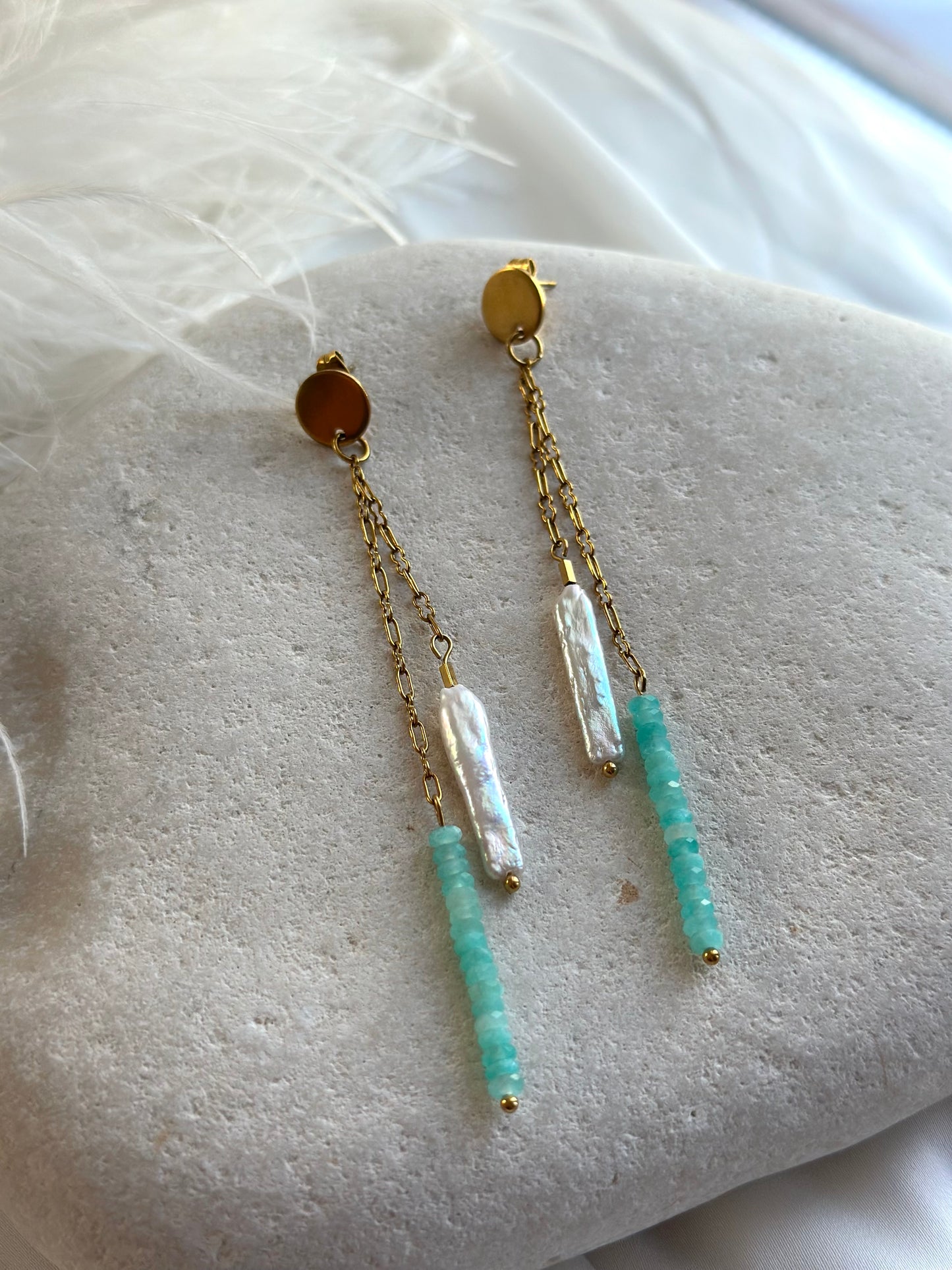 Amazonit- und Perlenohrringe