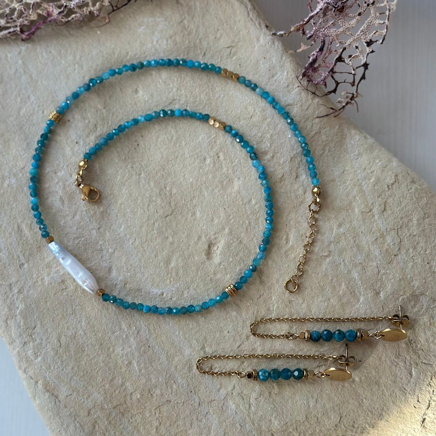 Κολιέ με μαργαριτάρι απατίτη