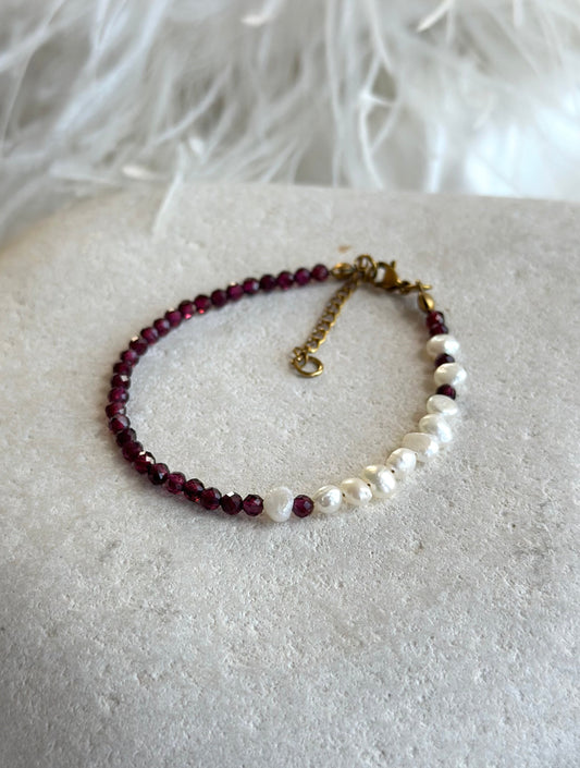 Garnet Pearl Bracelet