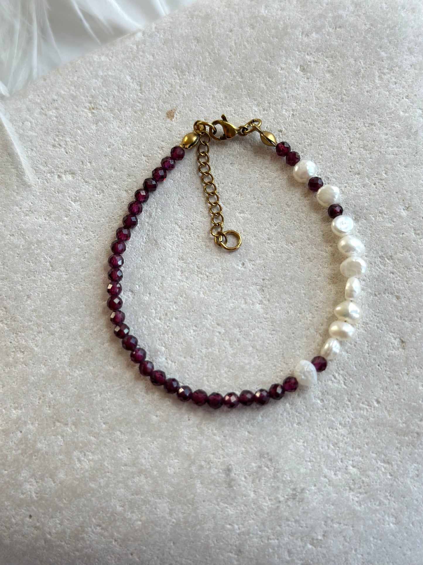 Βραχιόλι με μαργαριτάρι γρανάτη