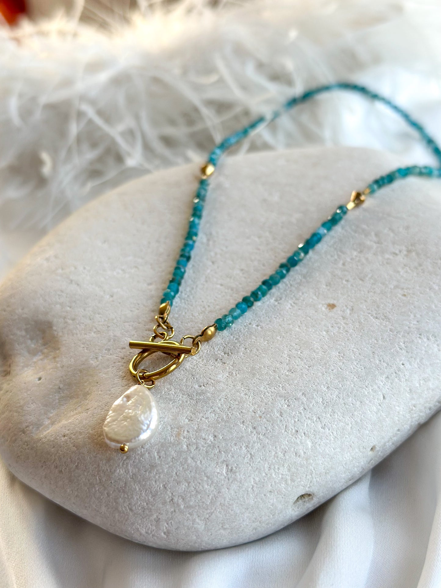 GALENE NECKLACE             Apatite