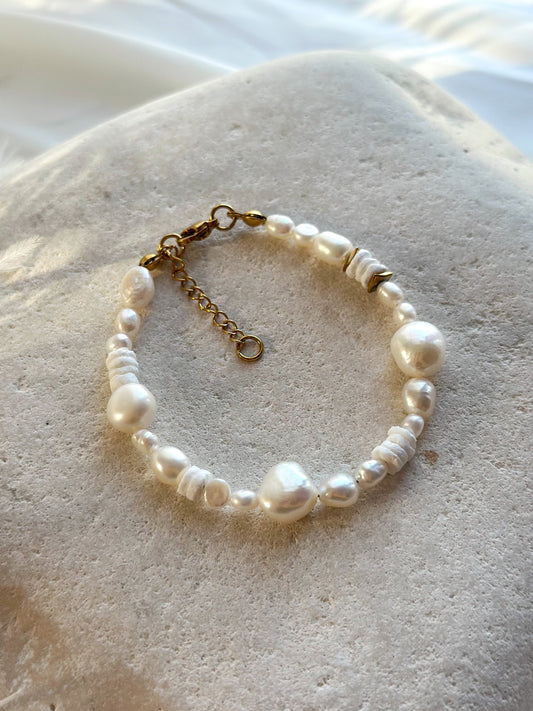 SOFIA BRACELET                     Pearl