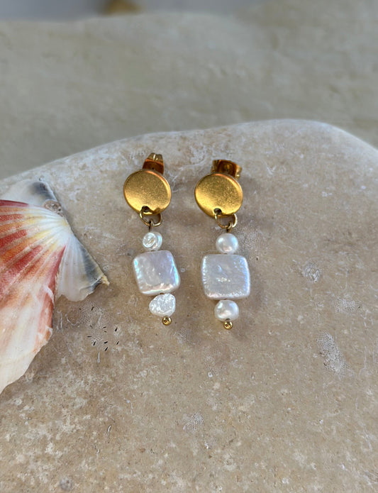 Pearl Earrings Aphrodite