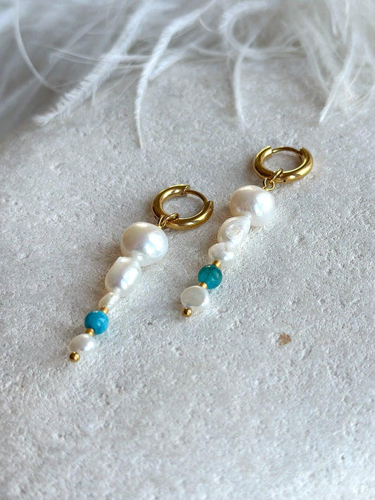 MIRA EARRINGS                   Apatite