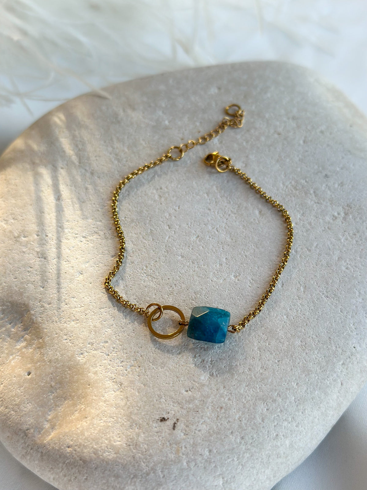 IOANNA BRACELET                             Apatite