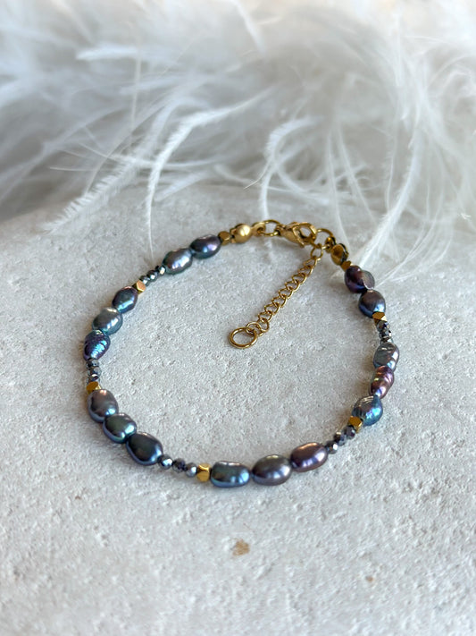 ASTERIA BRACELET                black Pearl