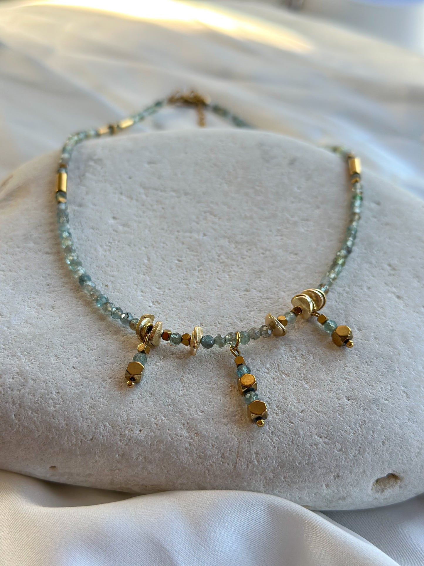 THEA NECKLACE                 Apatite