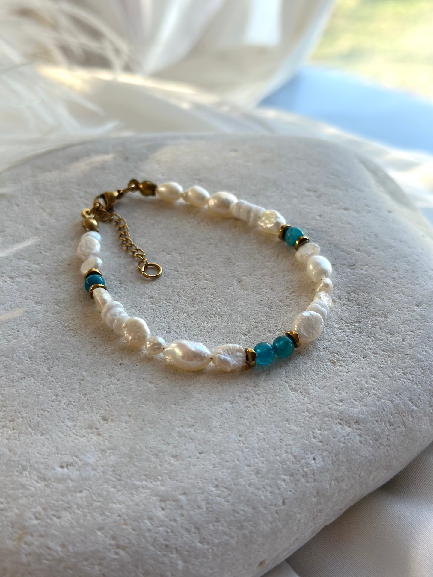 Βραχιόλι με μαργαριτάρι και απατίτη