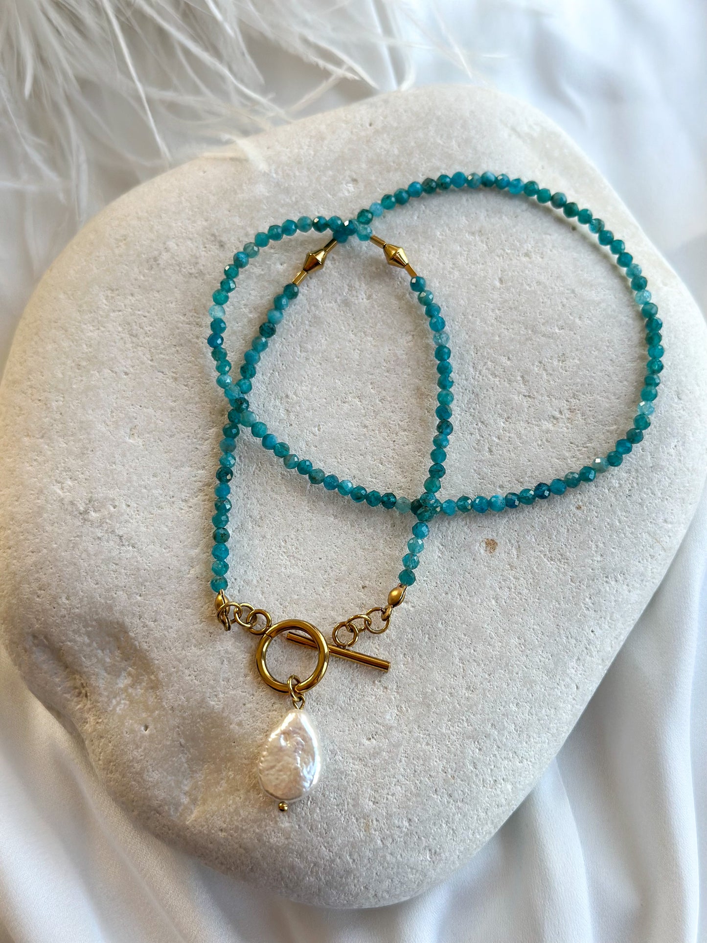 GALENE NECKLACE             Apatite
