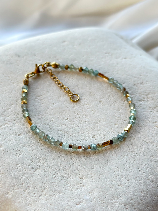 THEA BRACELET                  Apatite