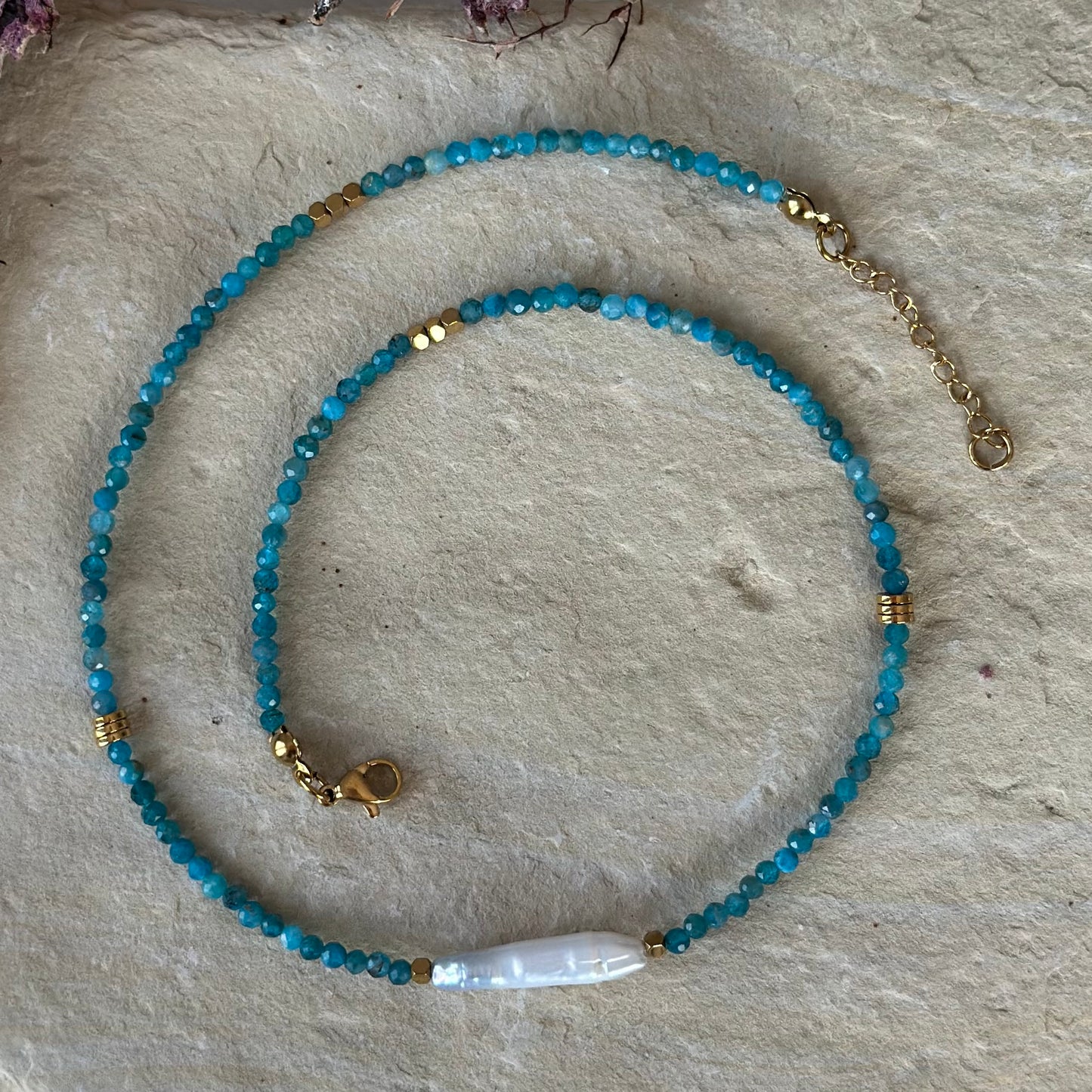 Κολιέ με μαργαριτάρι απατίτη