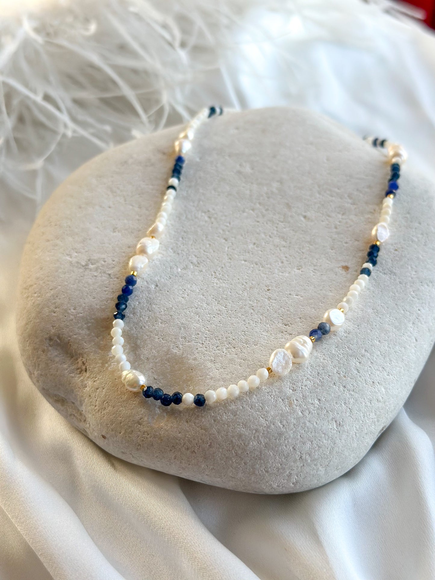 ALBA NECKLACE          Chalcedony